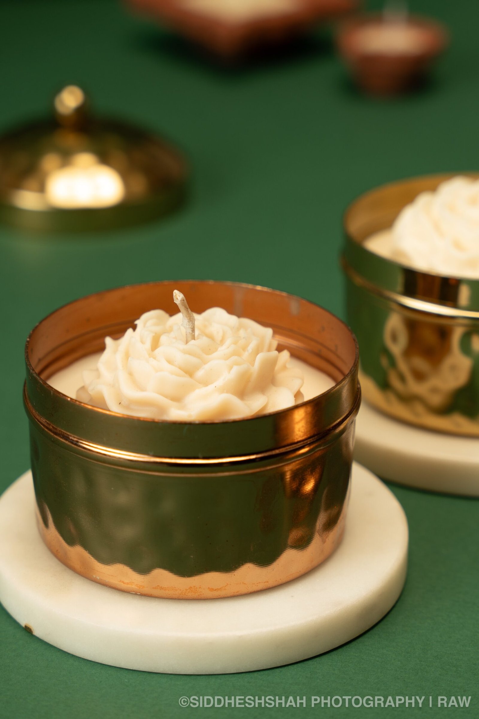 TW-SCMJ-1_GoldenBloomCandle-1_setof2_Rs.1200_2.jpg Golden Bloom Candle - Image 1